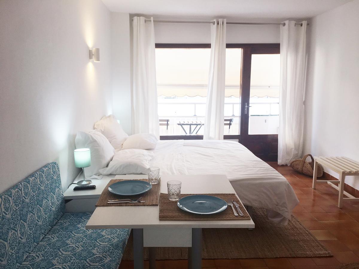 Apartamentos Albertos Санта-Эулалия-дель-Рио Экстерьер фото